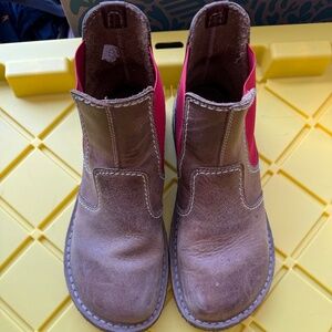 Duck feet Swiss brand boot